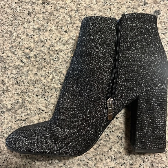 Marc Fisher Metallic Silver/Black Ankle Boots - Picture 2 of 4